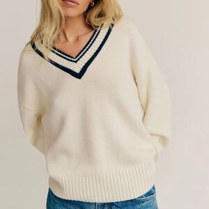 NWT Reformation Jadey Cashmere Oversized V-neck Sweater Ivory - Size S